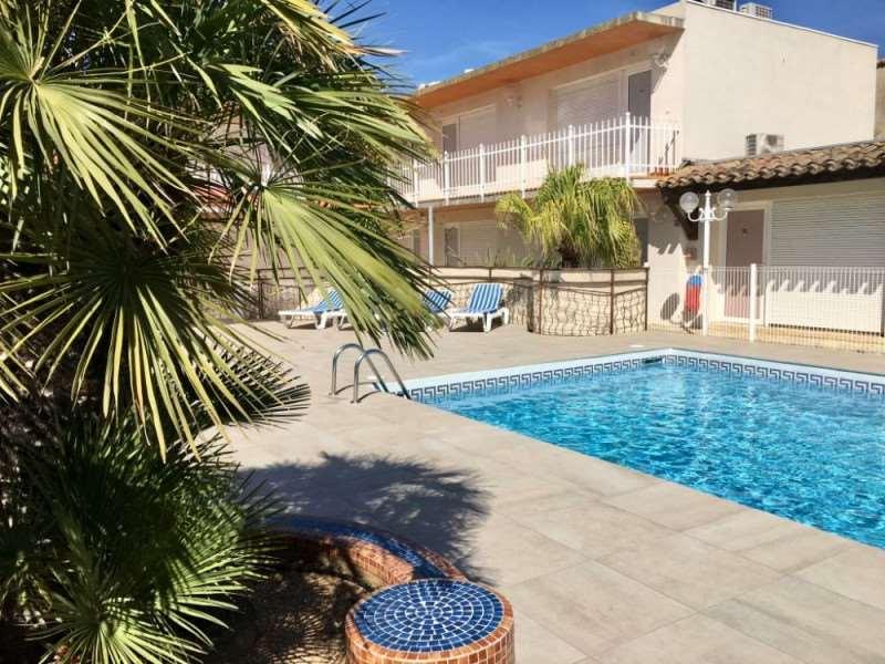 Hotel Amerique - Piscine&parking - 3*