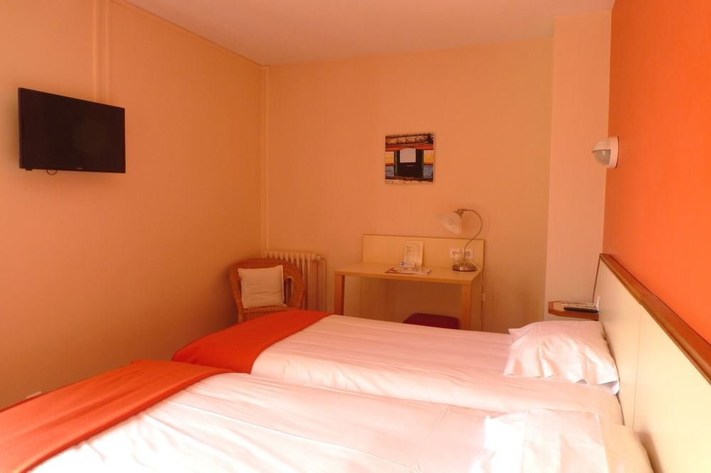 Amerique - Piscine&parking - 3*